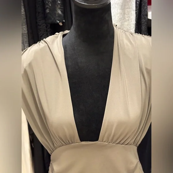 NEW WITH TAGS 🎉 Zara khaki SHORT DRESS WITH SHOULDER PADS size L - Picture 12 of 16